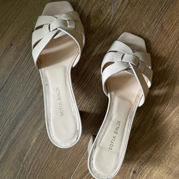 Beige short heel mule Sofia Baldi - Picture 2 of 10